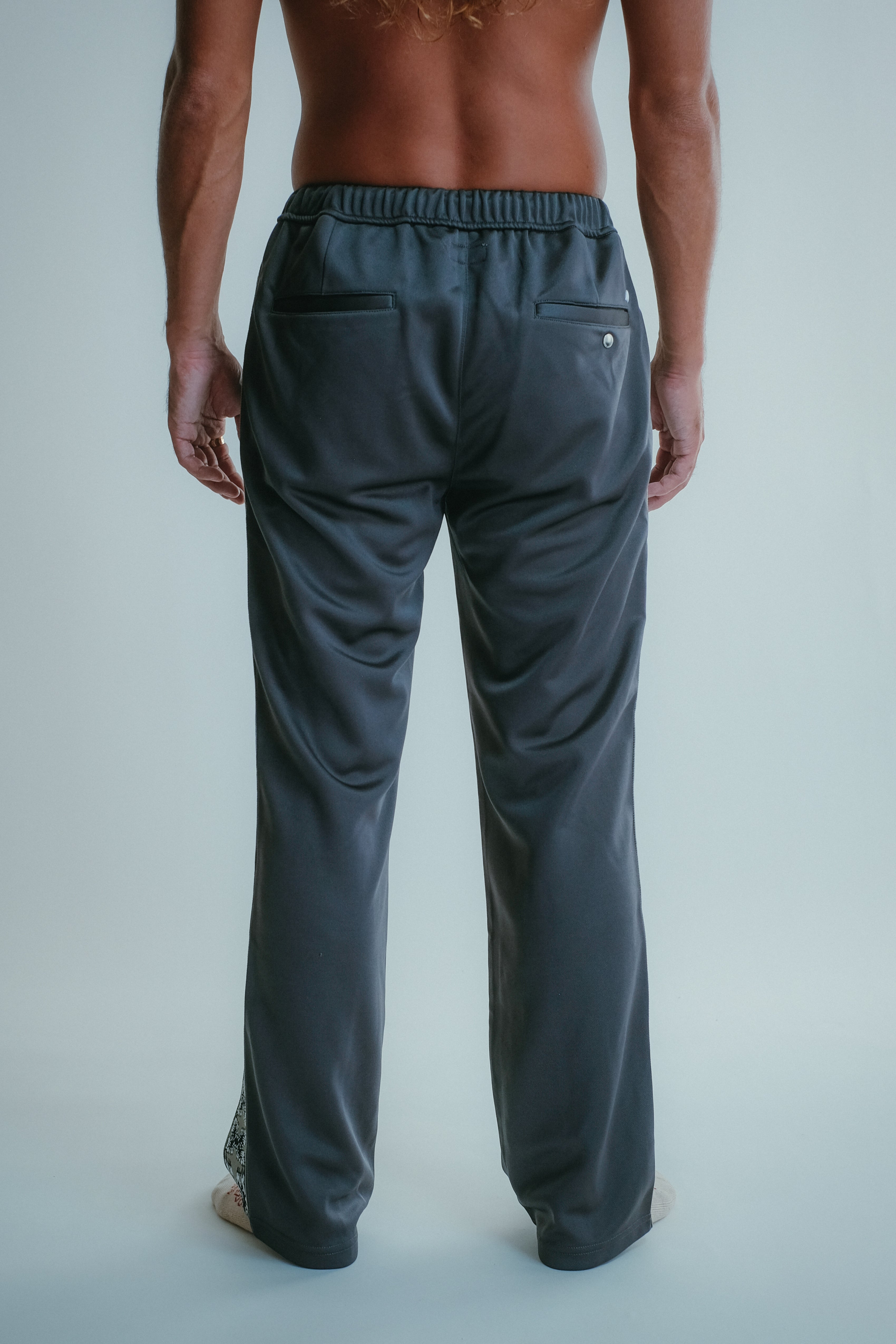 Kūhiō Track Pants - Charcoal