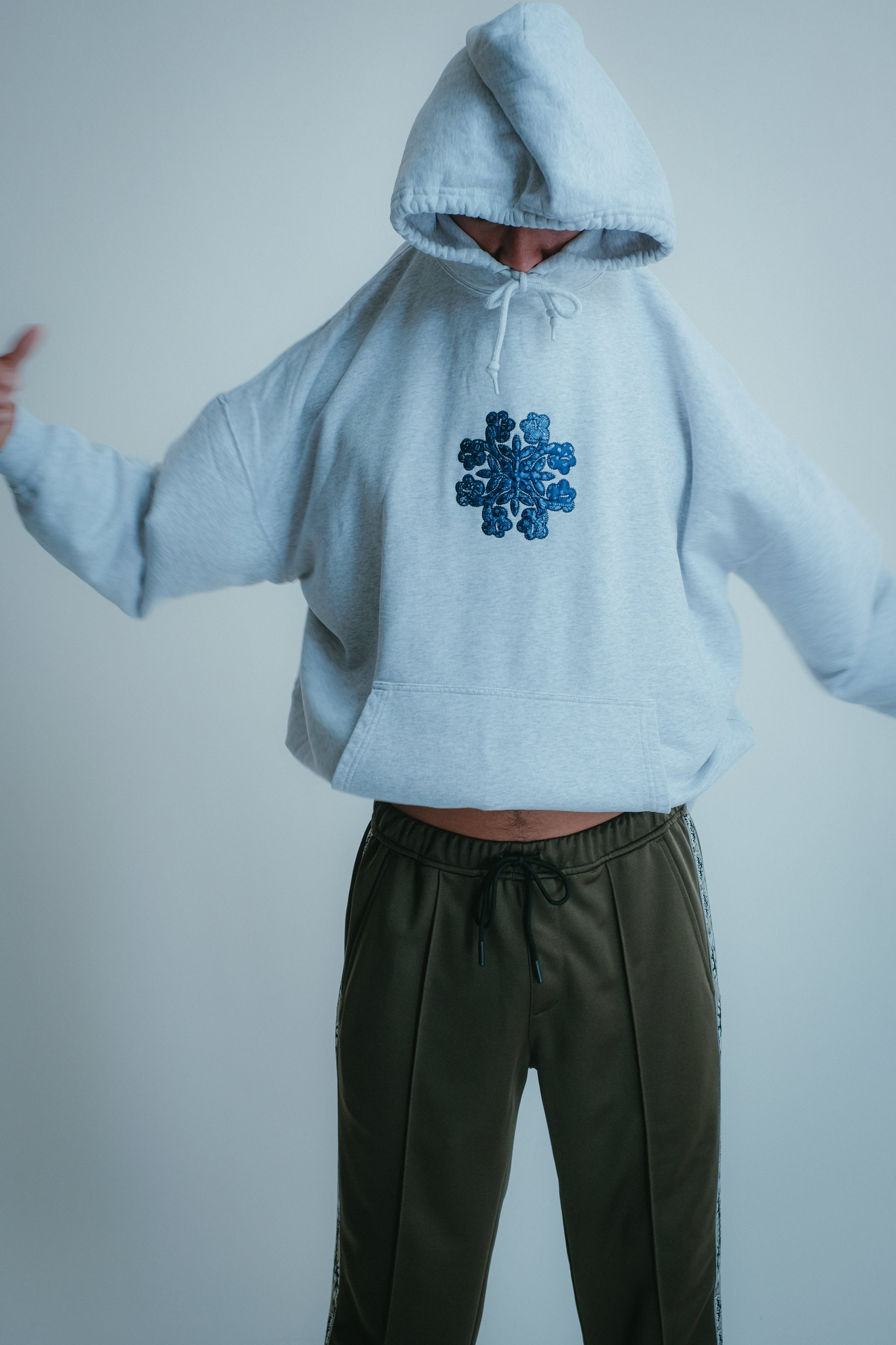 Beach Hoodie - Hibiscus Appliqué - Heather Grey