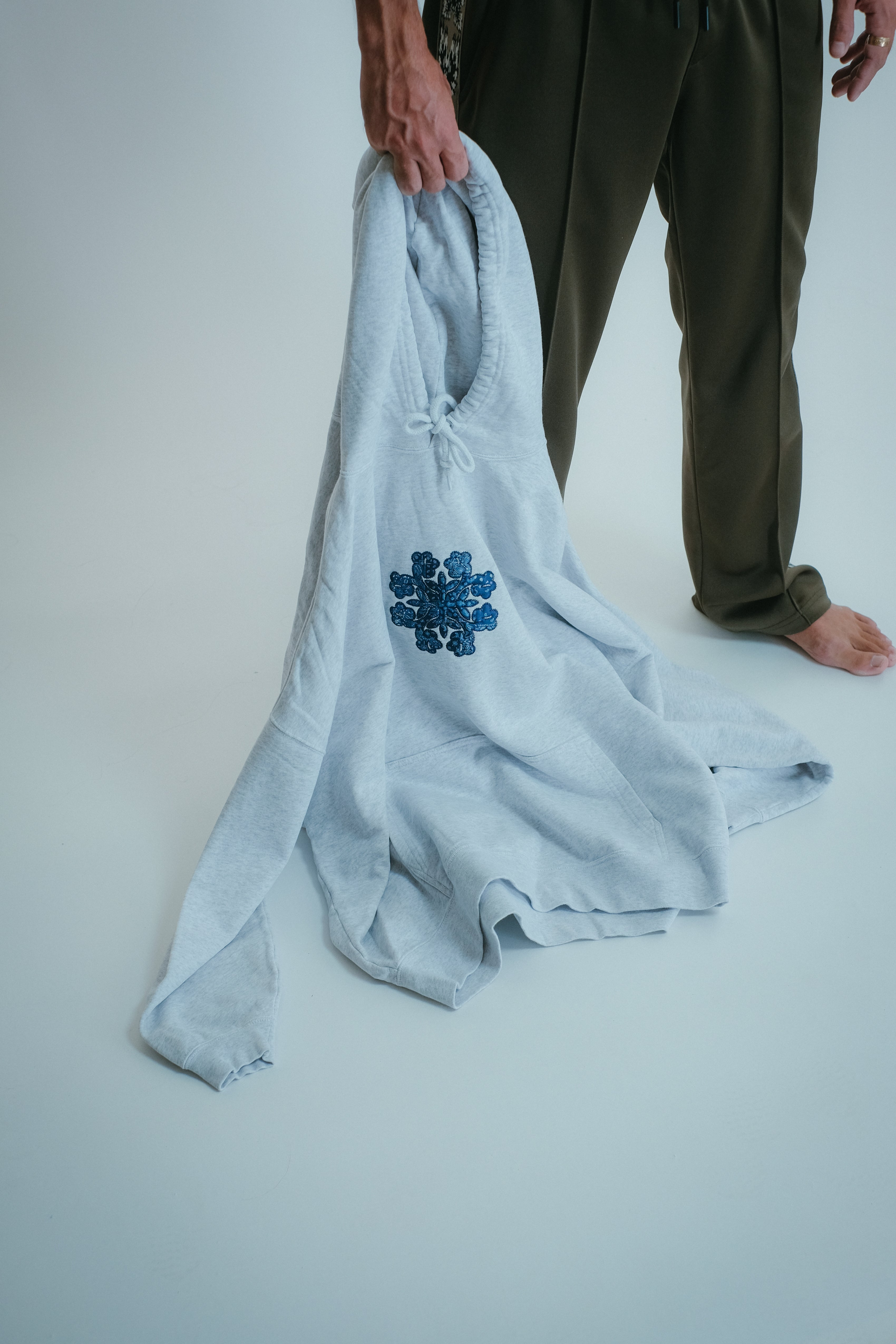 Beach Hoodie - Hibiscus Appliqué - Heather Grey