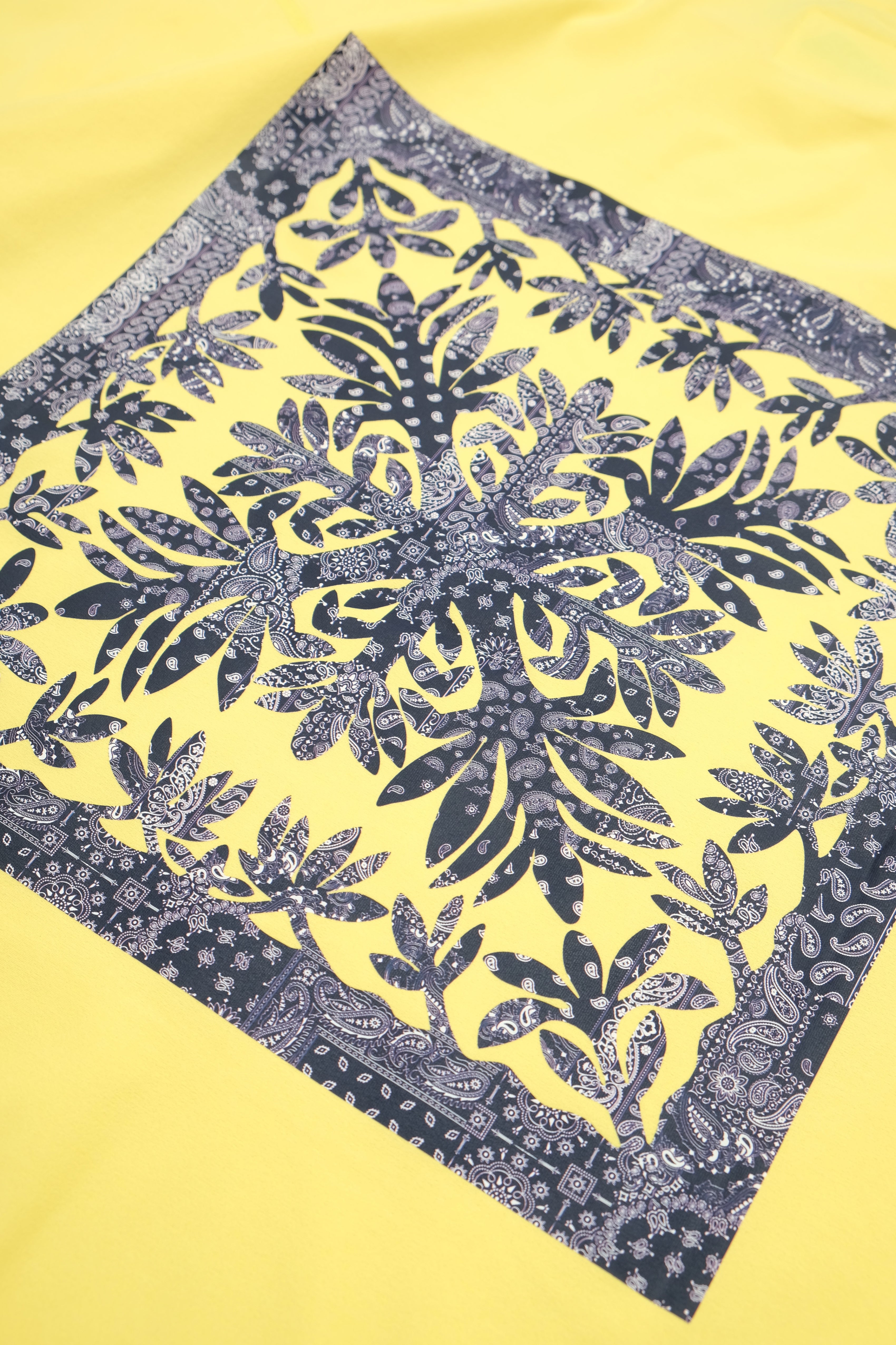 Mockneck - Ti Leaf Paisley - Yellow