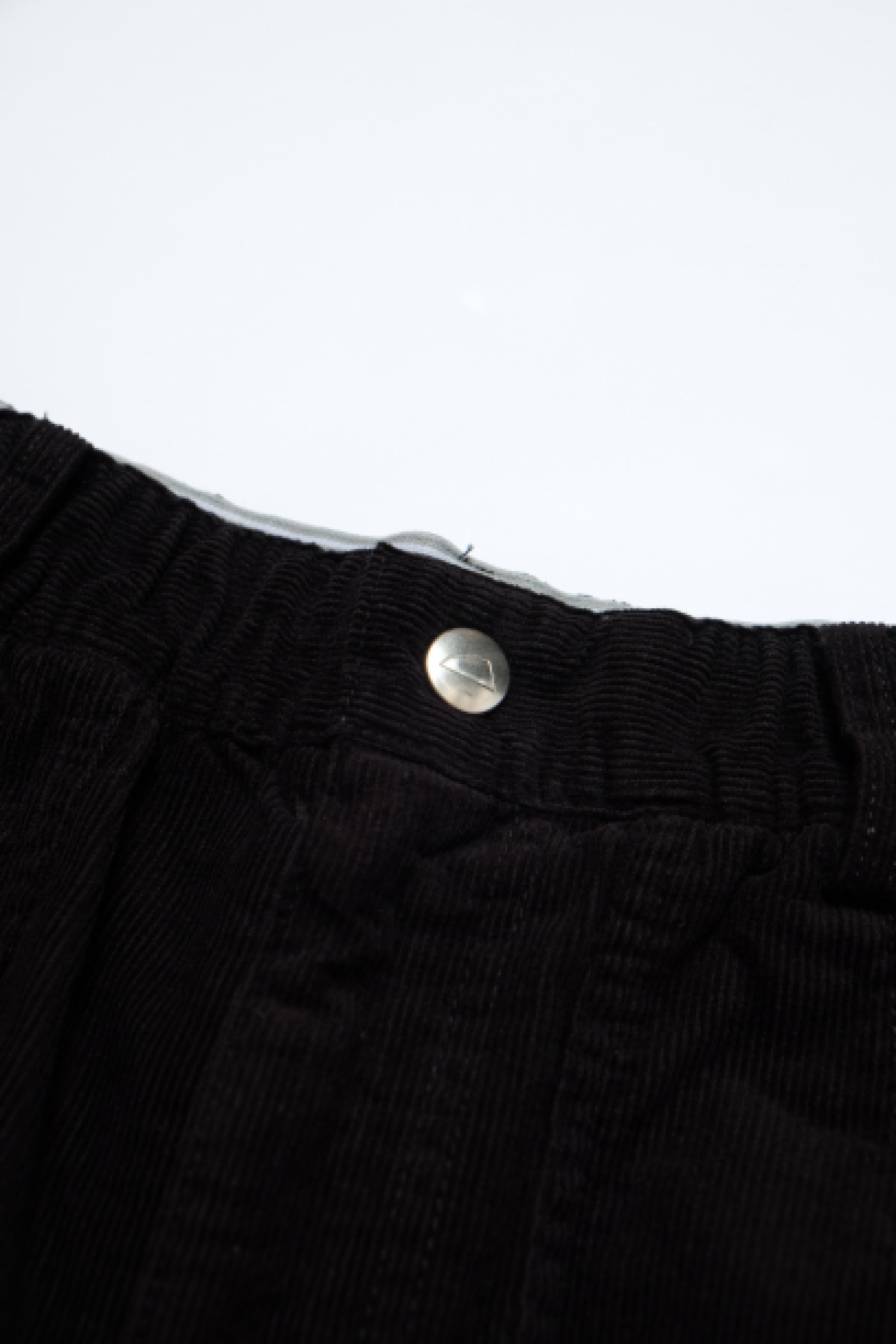 Uka Corduroy Short - Black