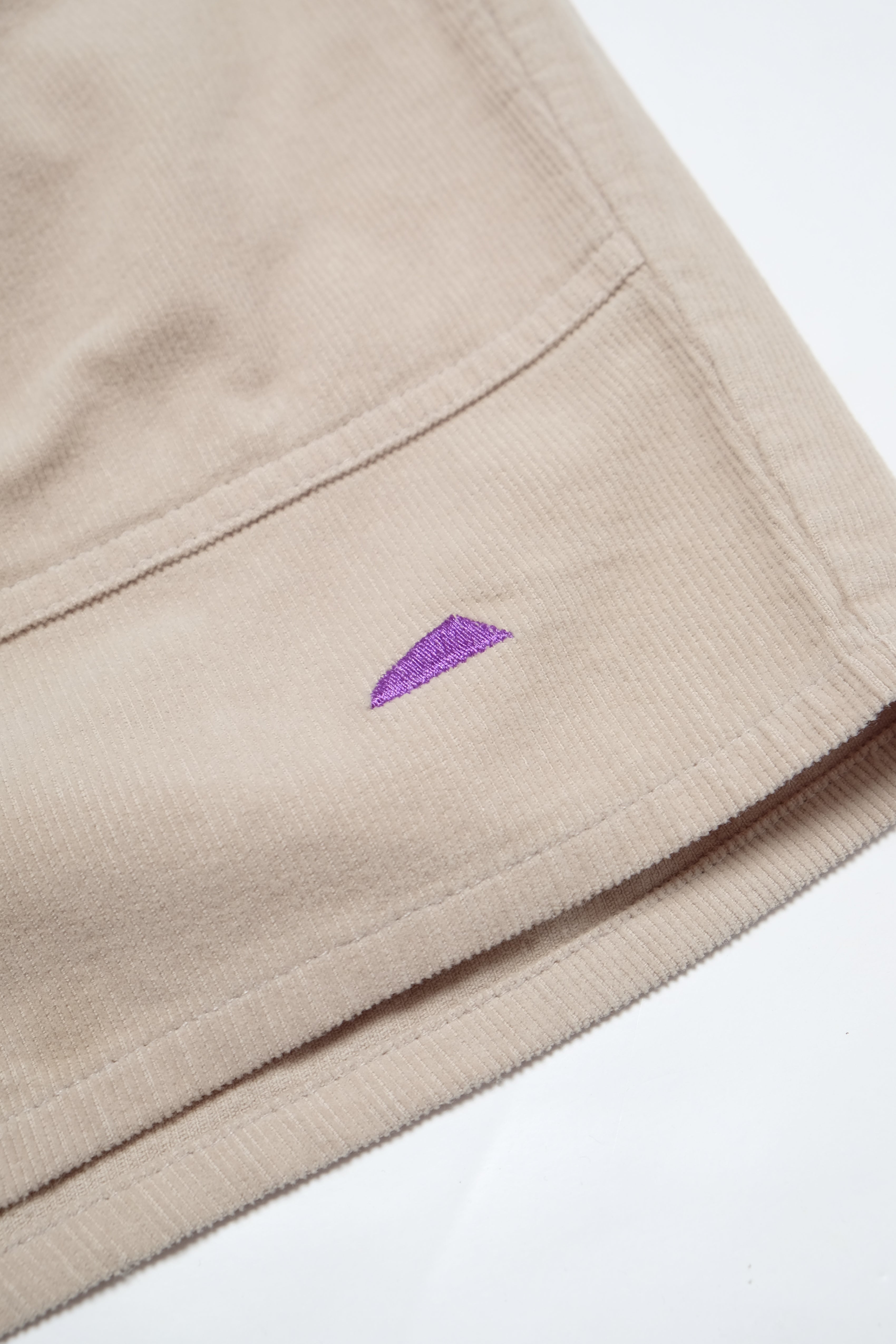 Uka Corduroy Short - Silver Grey