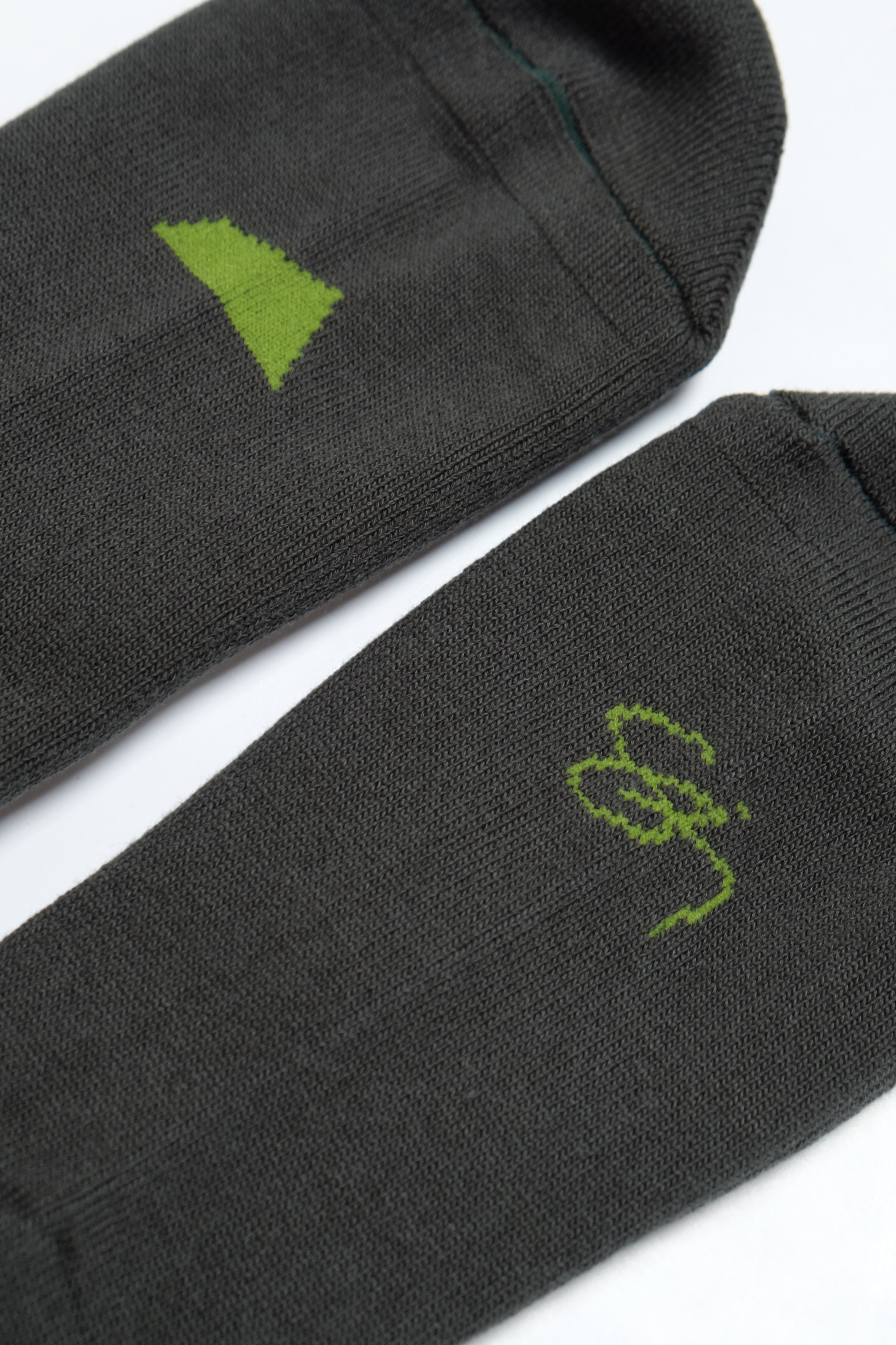 Salvage Public x Sig Zane - Socks - Green