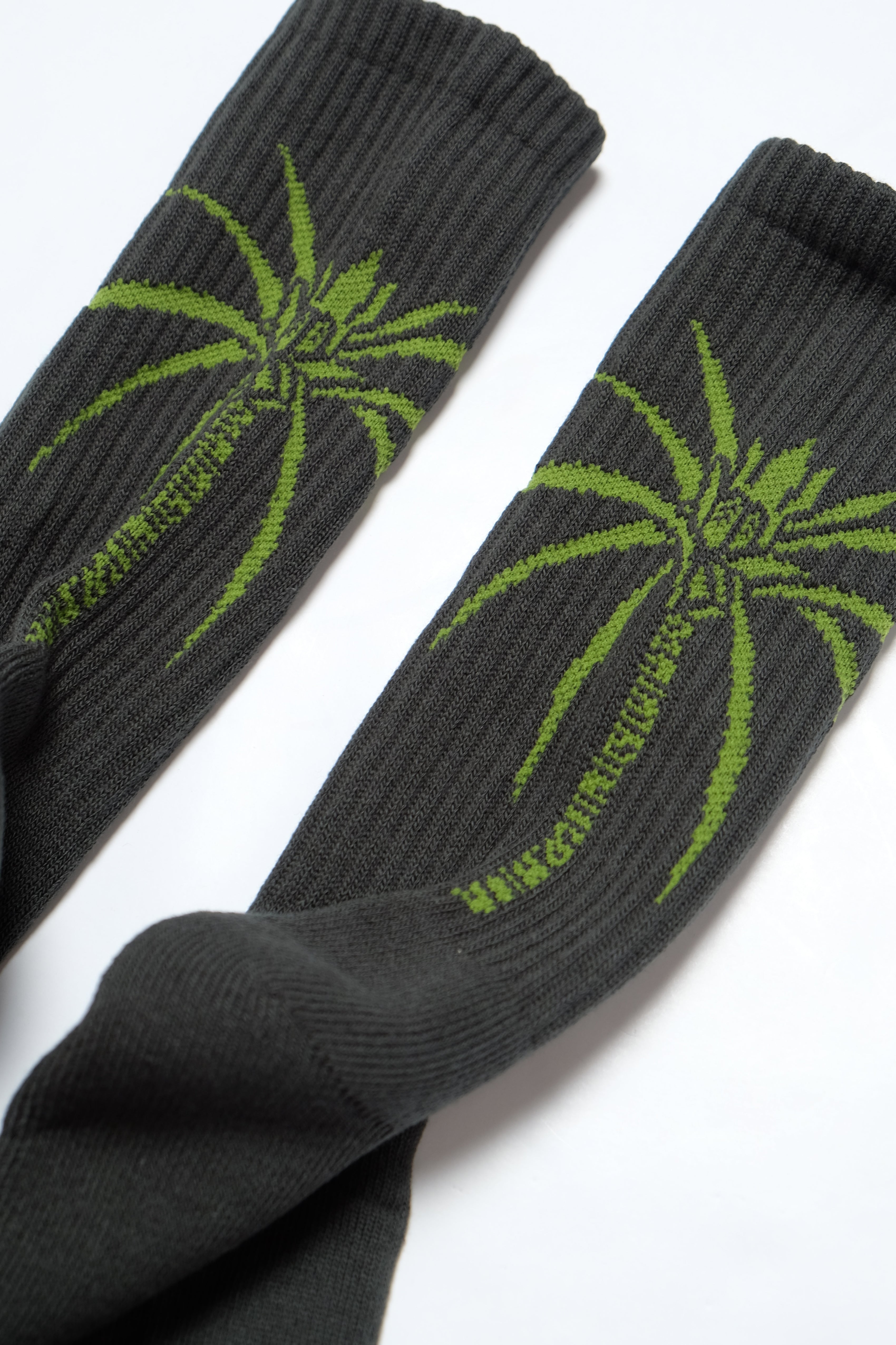 Salvage Public x Sig Zane - Socks - Green