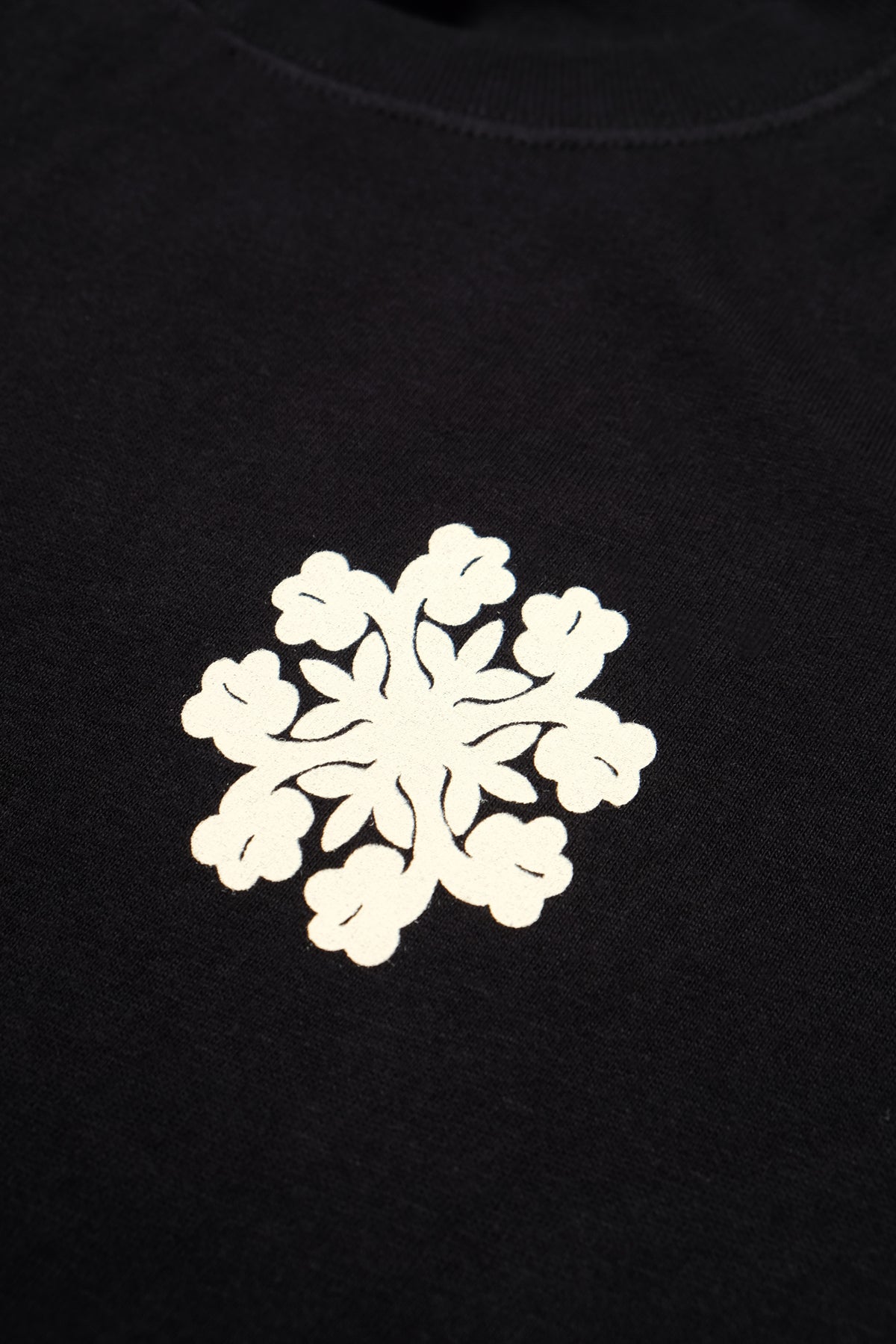 T-Shirt - Hibiscus - Black