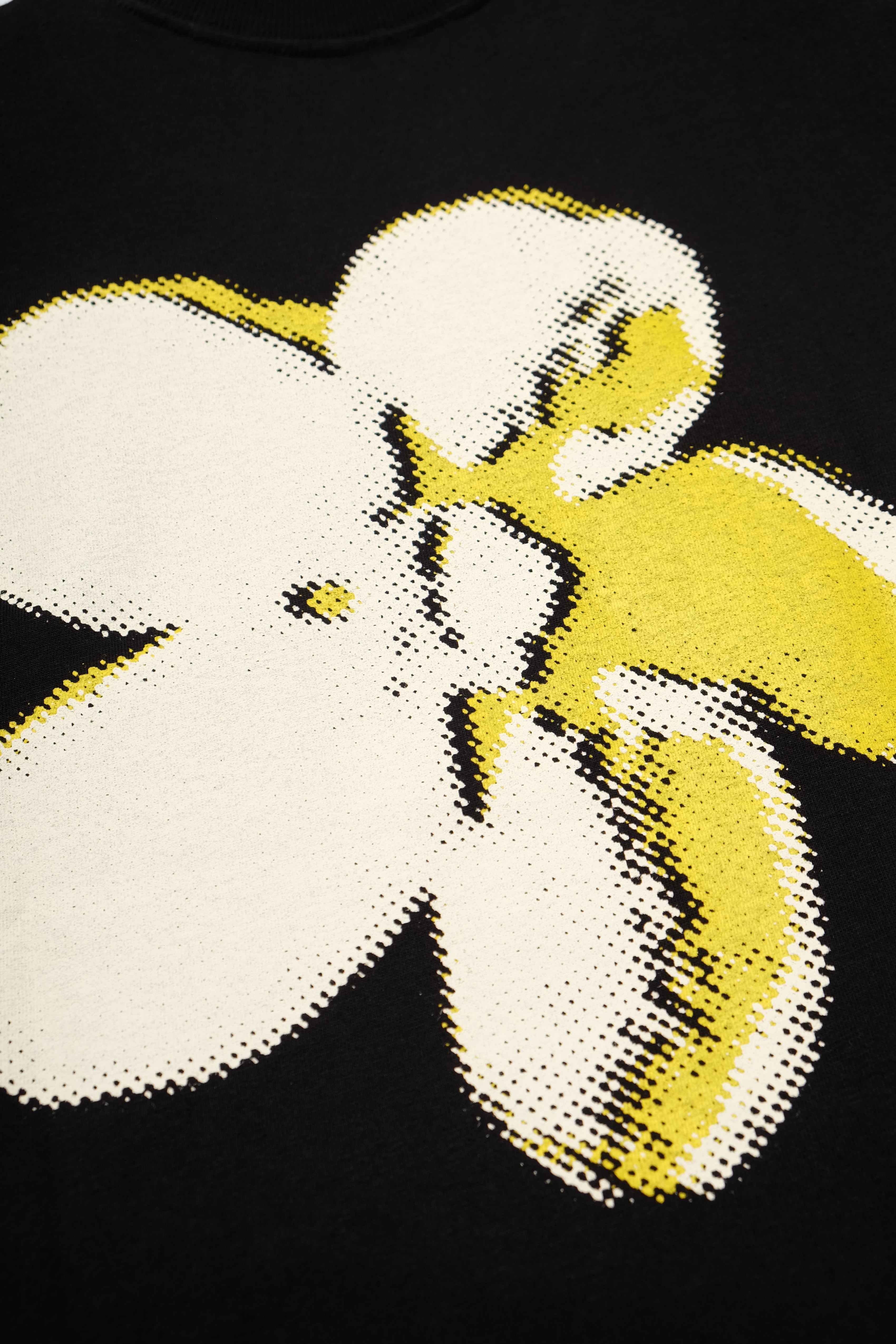 T-Shirt - Paradise Flower- Black