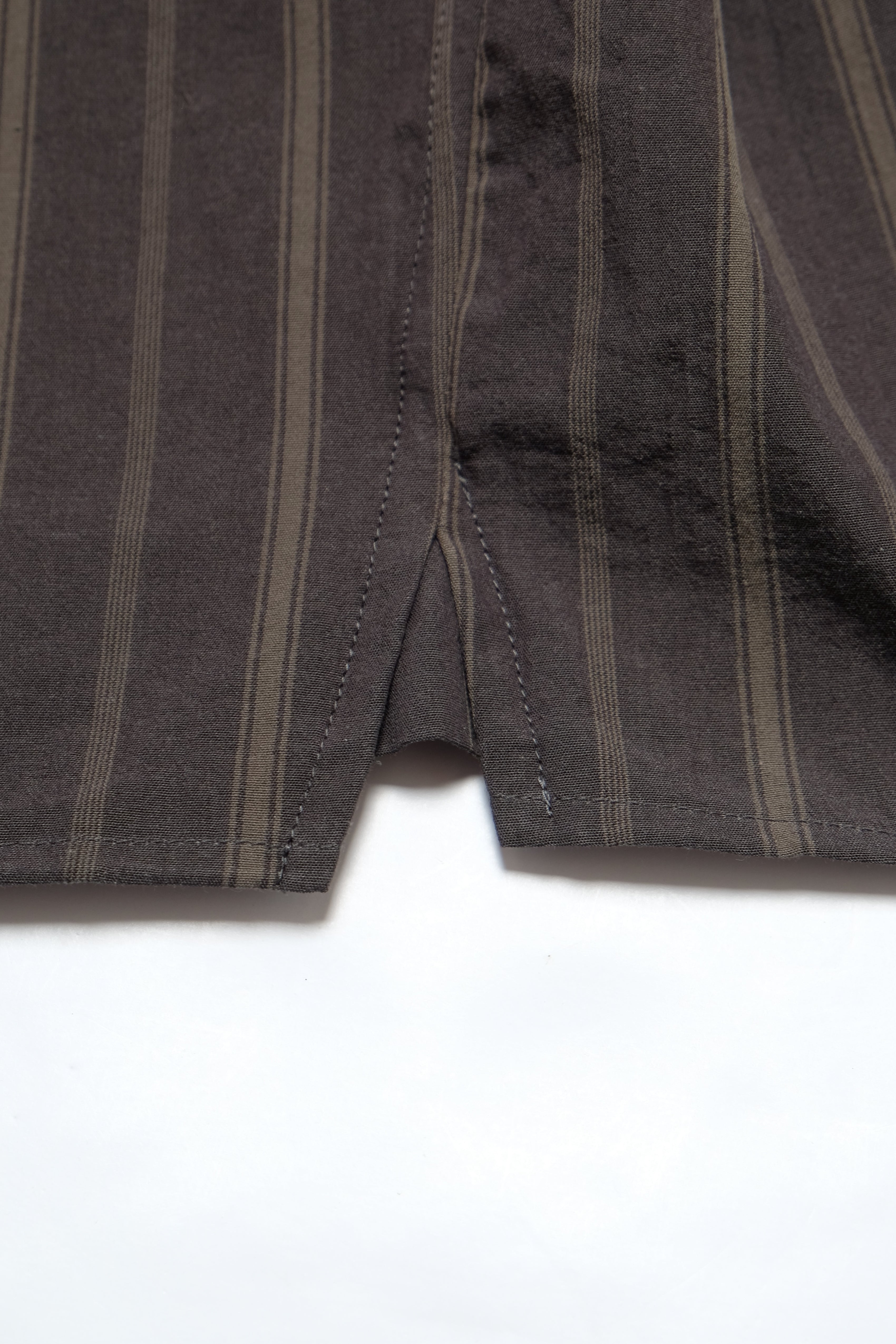 Women's Cropped Woven Shirt - Charcoal Brown