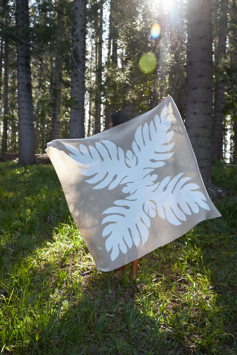 Jacquard Throw Blanket - Lauaʻe - Natural