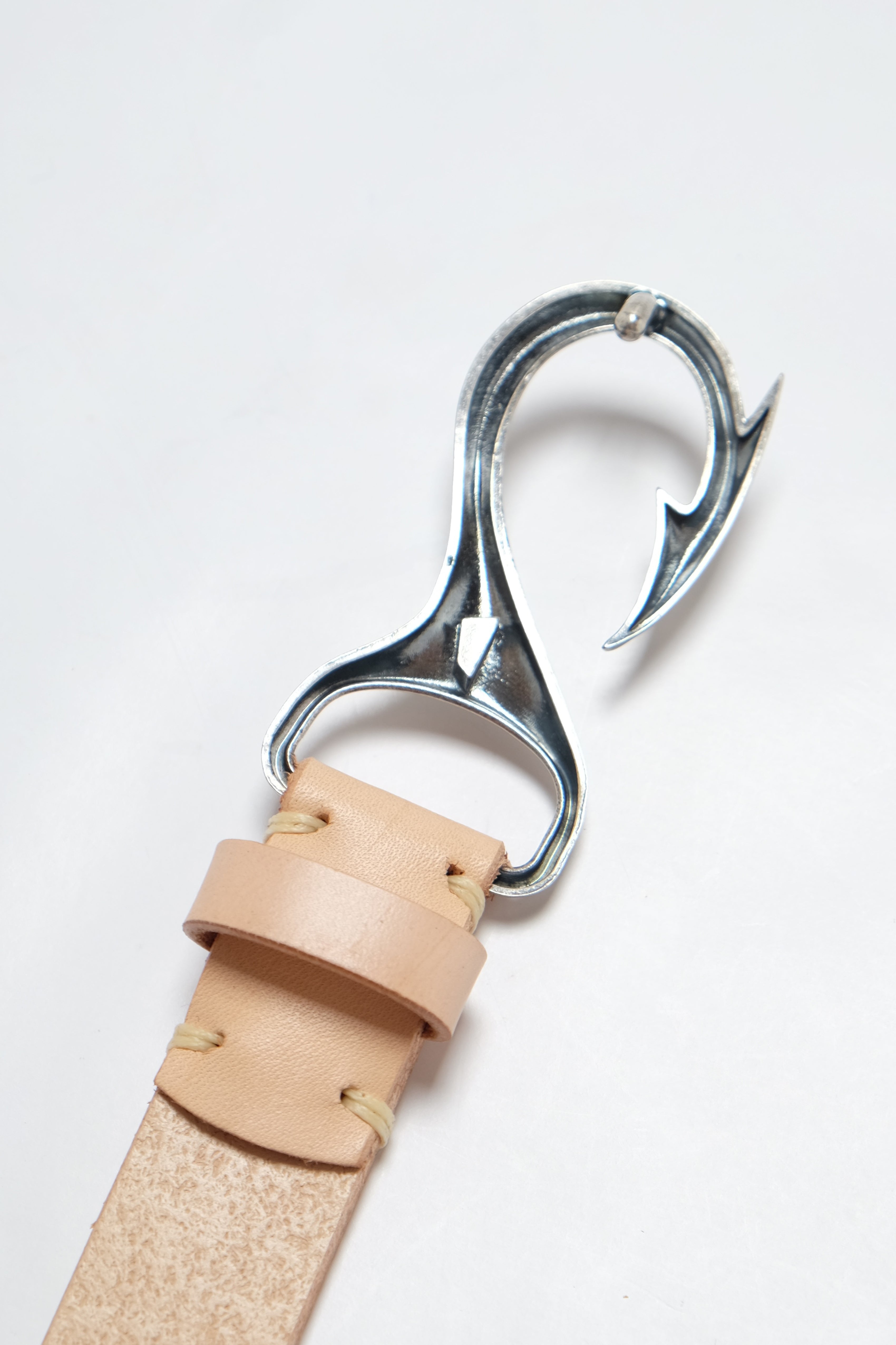Fish Hook Leather Belt - Natural