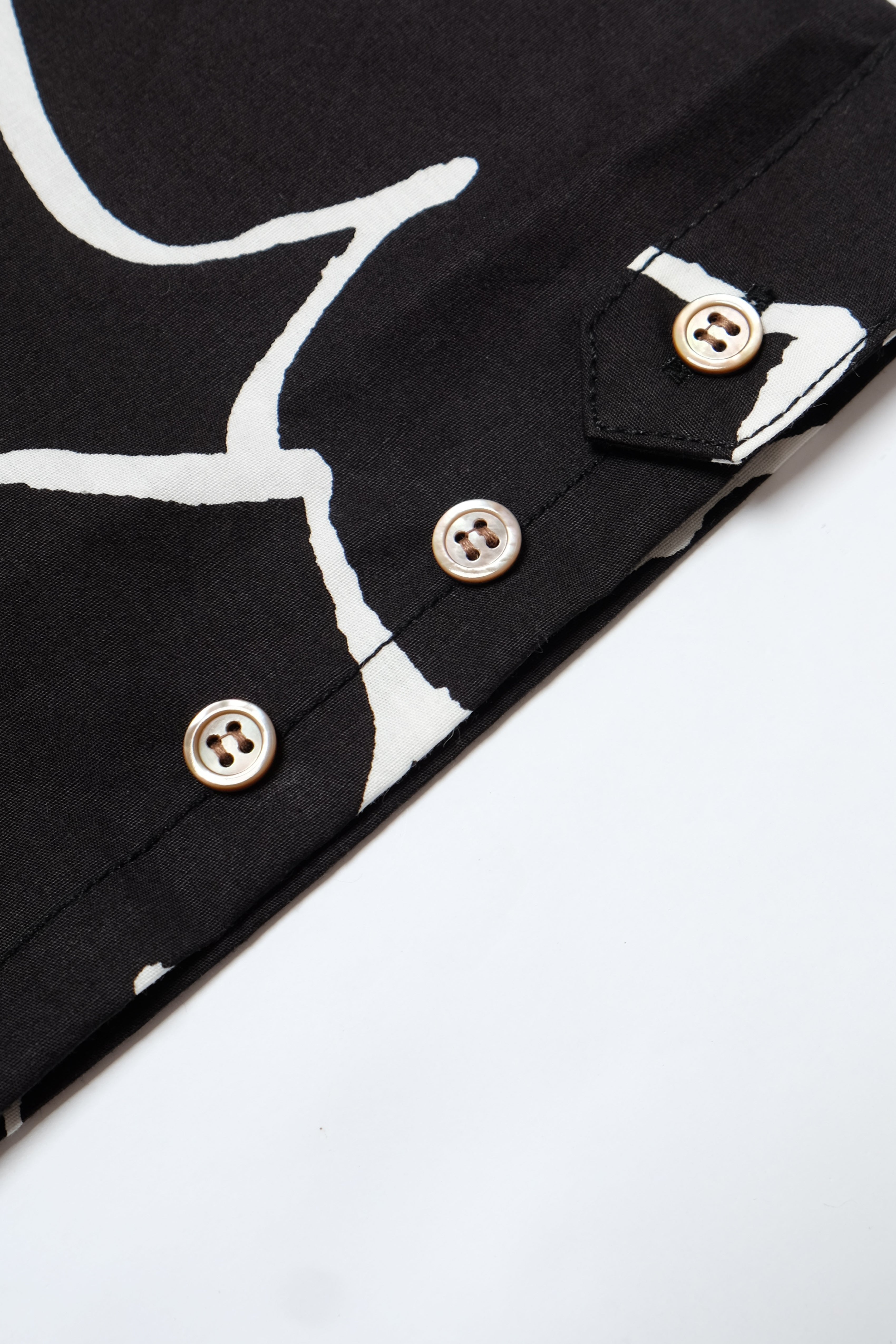 Hapa Jac Shirt - Hand Drawn Floral - Black