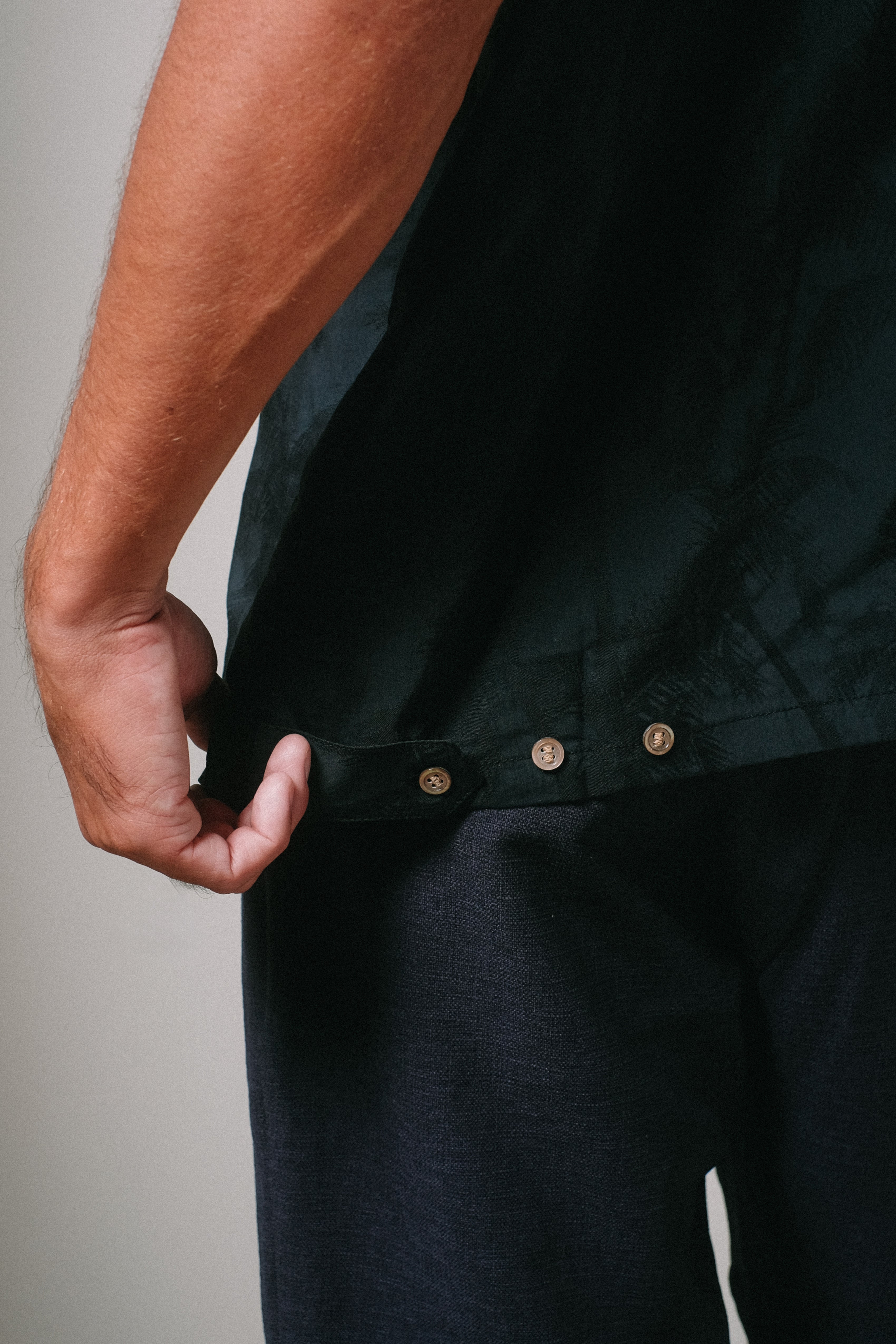 Hapa Jac Shirt - Palm Black