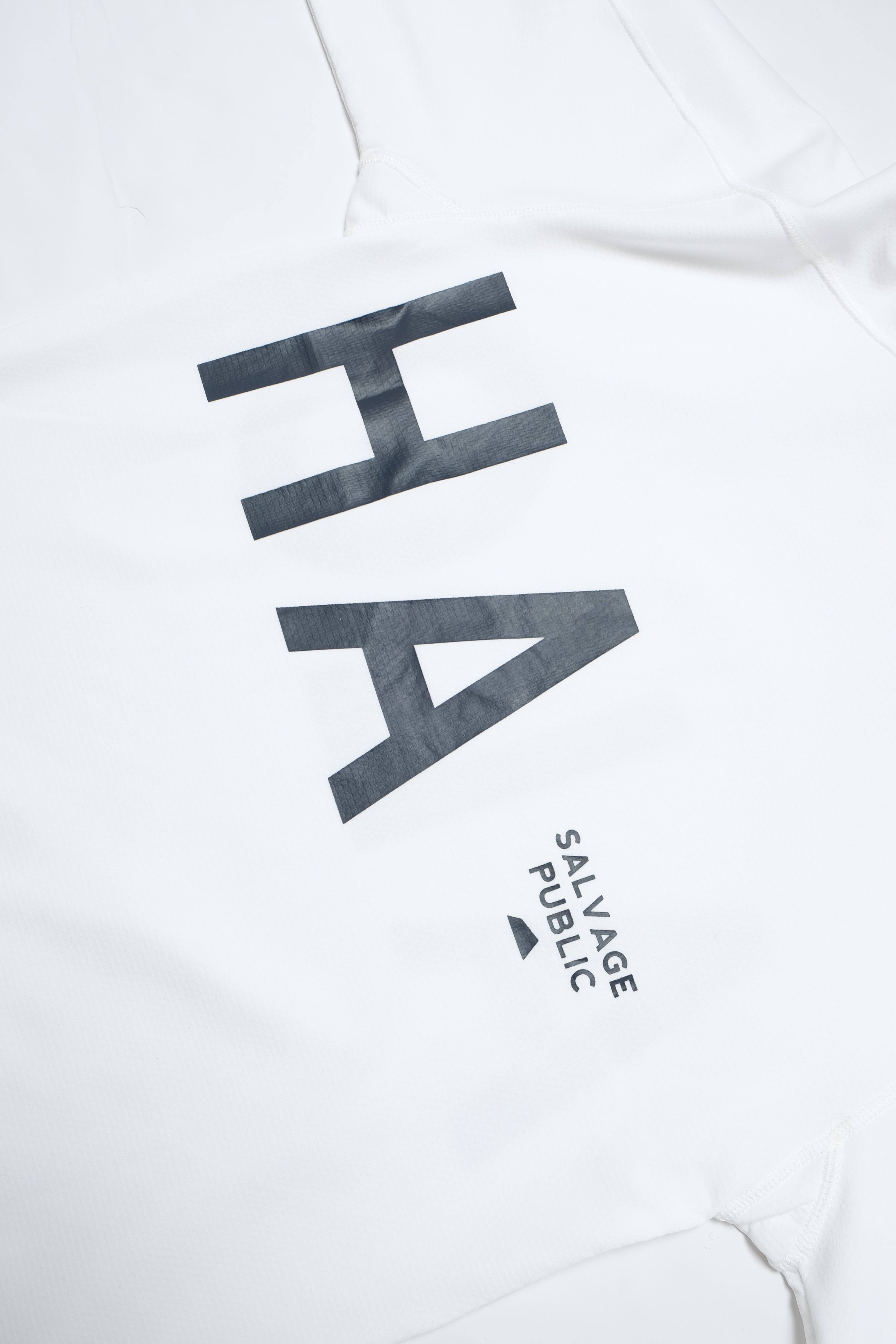 ʻAlapaina Vneck Polo - Big Aloha - White