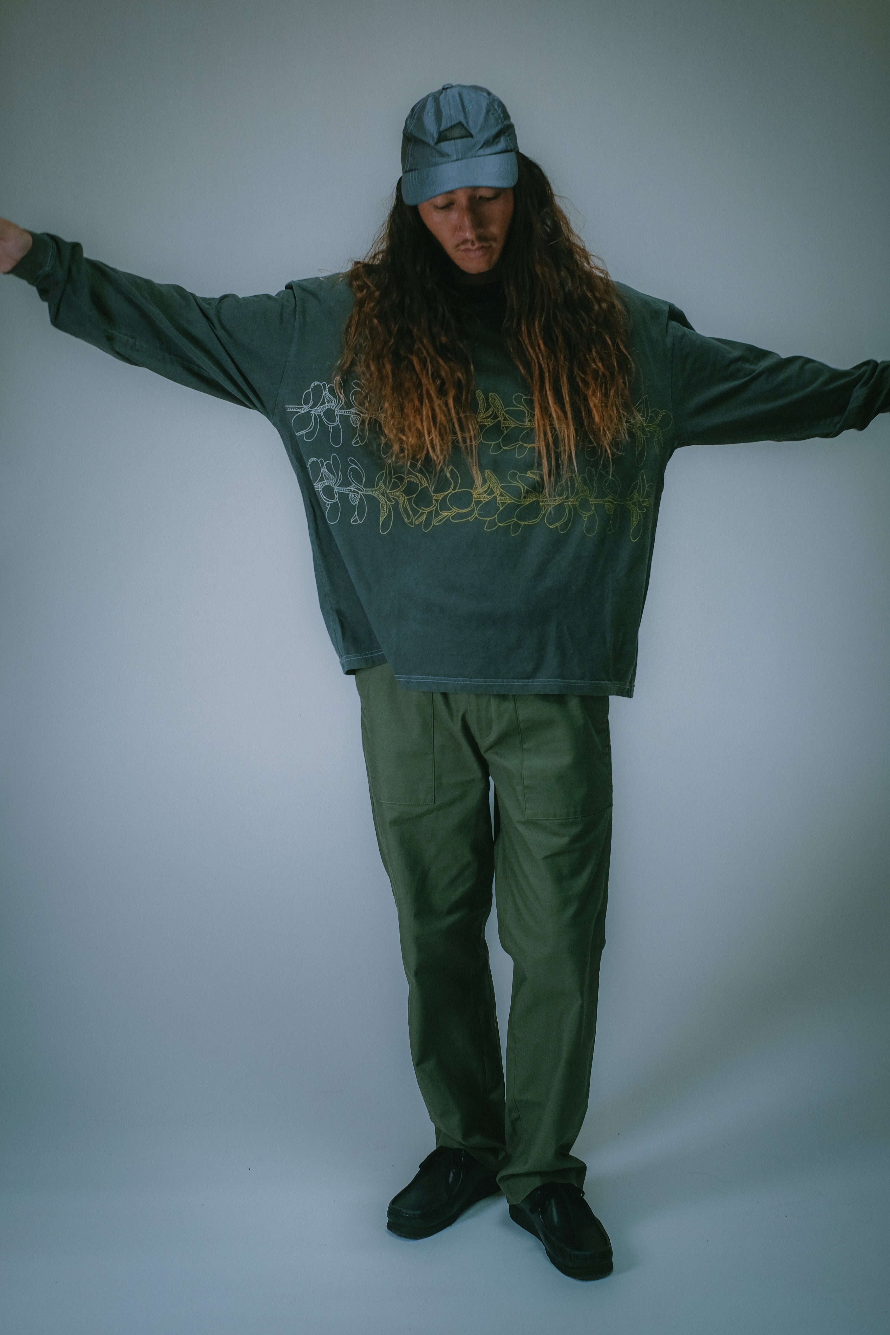 Hat - Pearl Iridescent - Black