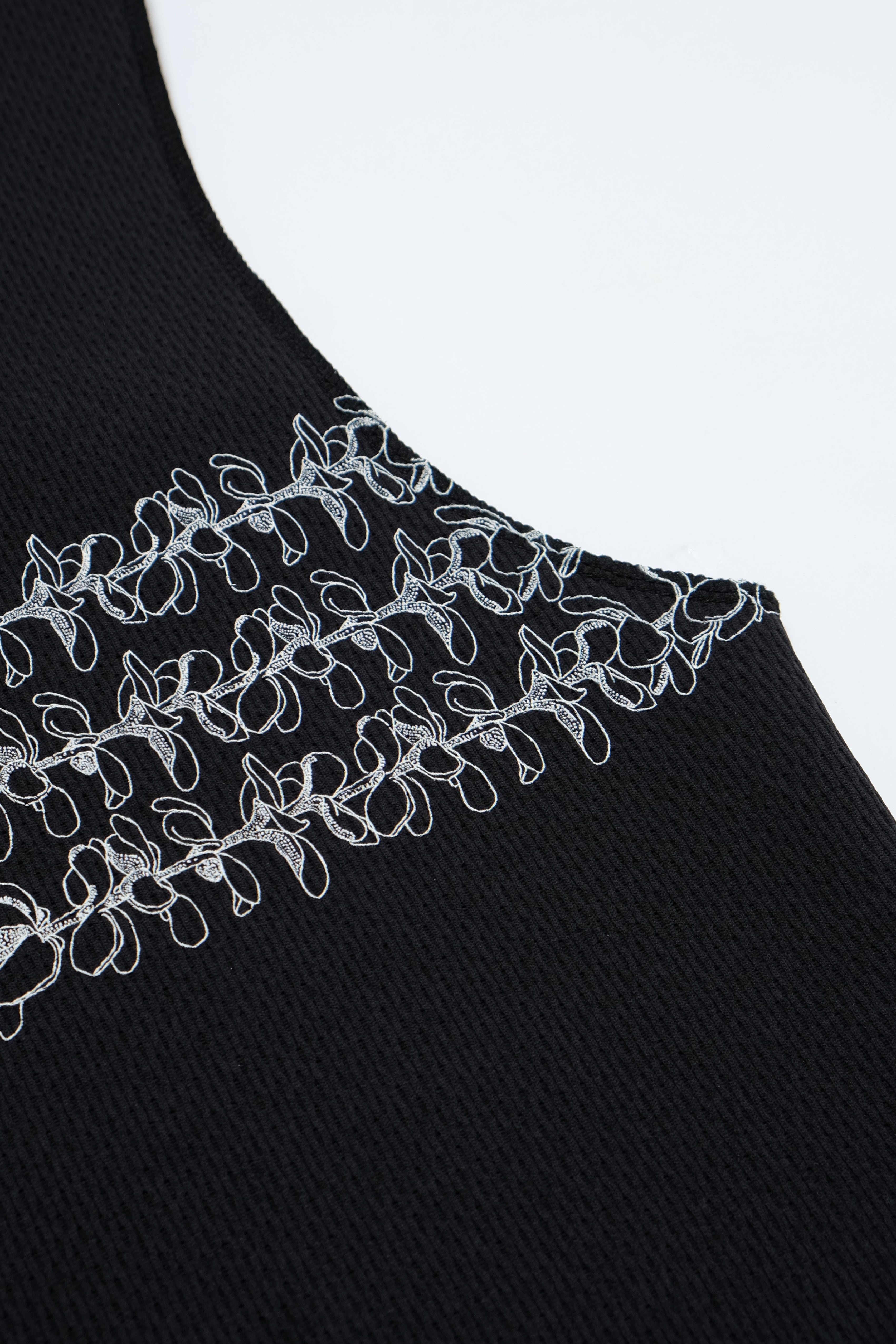 Honeycomb UPF Sleeveless - Triple Lei - Black