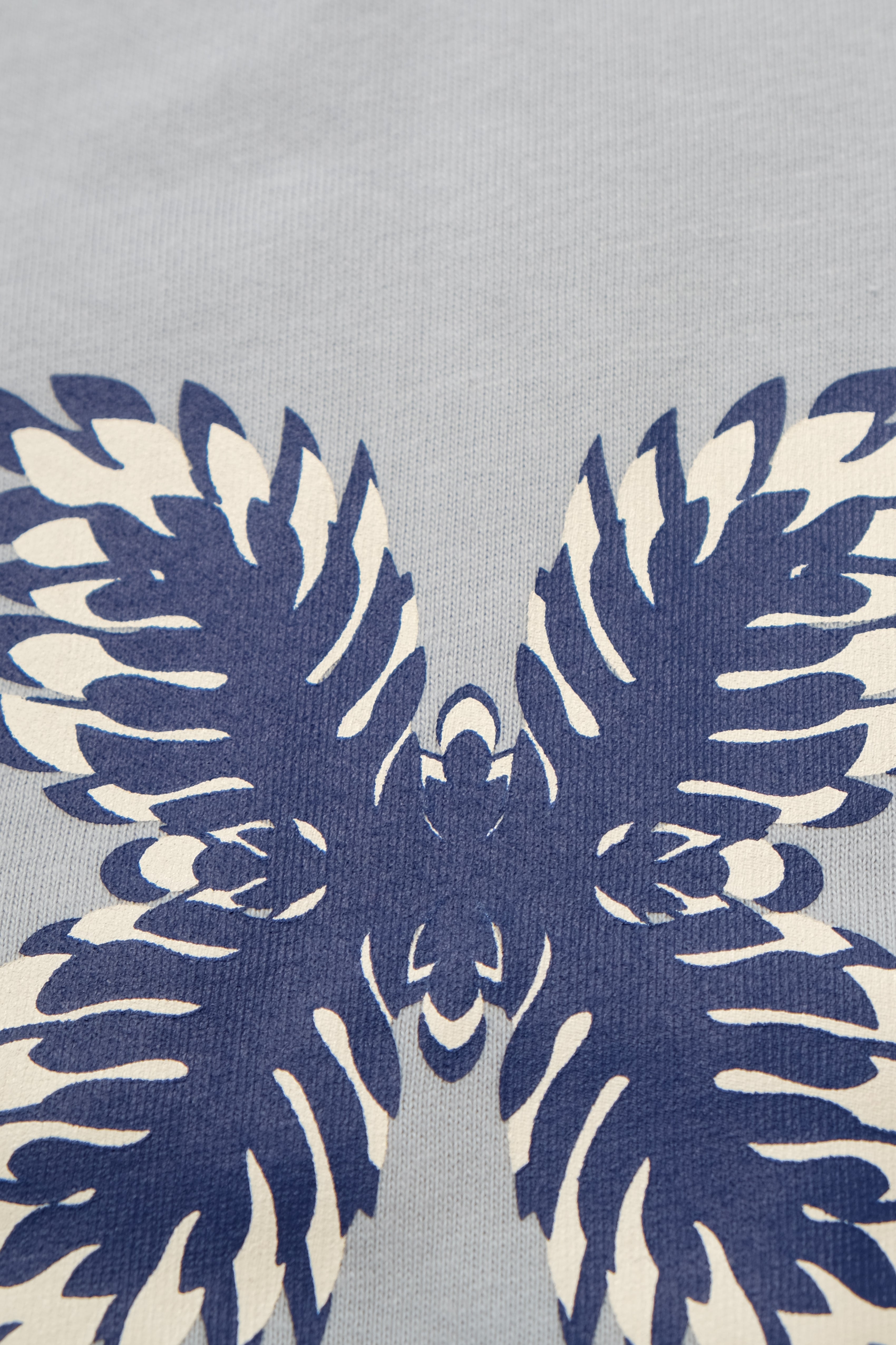 T-Shirt - Lauaʻe Feathered - Dusty Blue