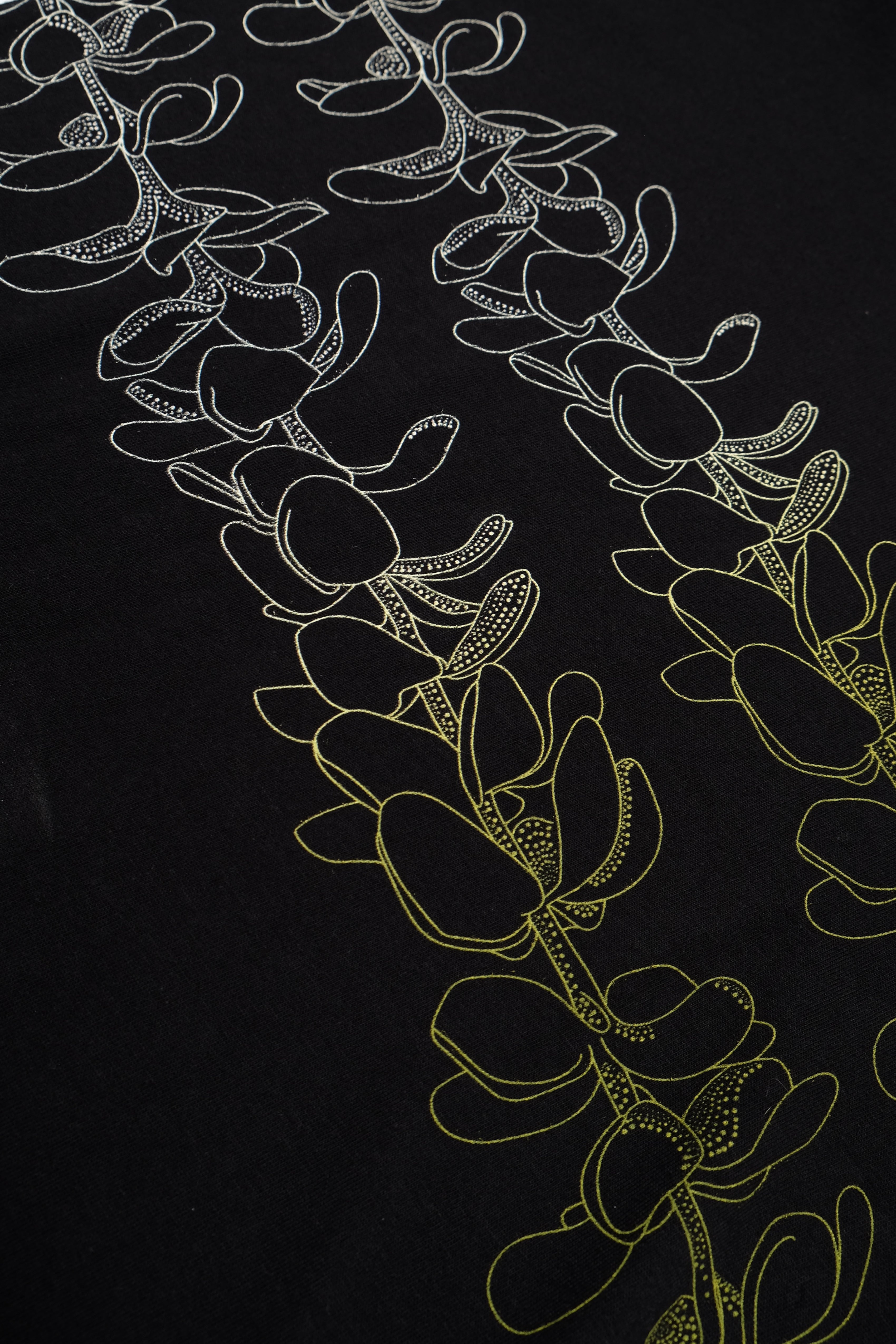 T-Shirt - Double Lei - Black