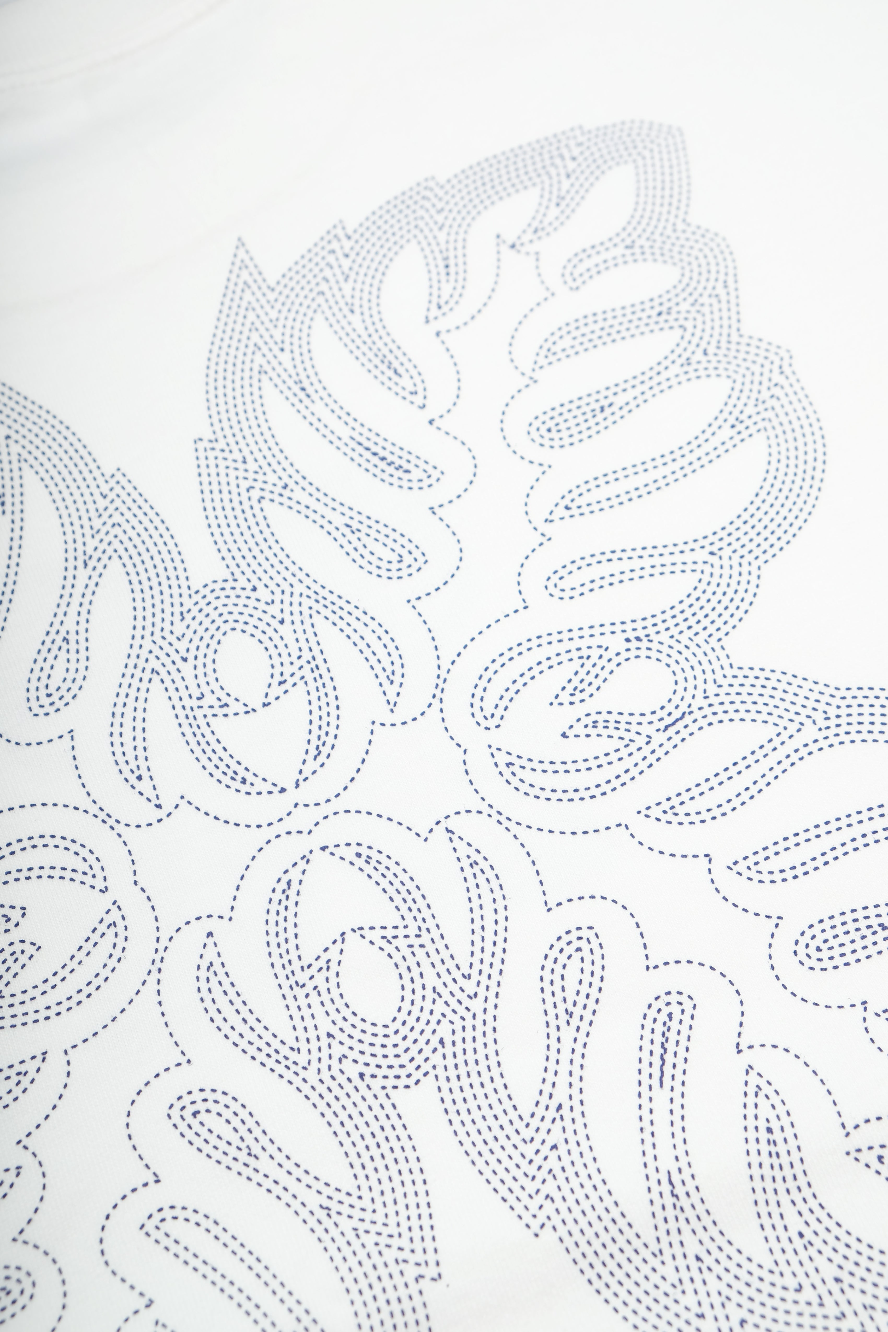 T-Shirt - Laua'e Echo Stitch - White