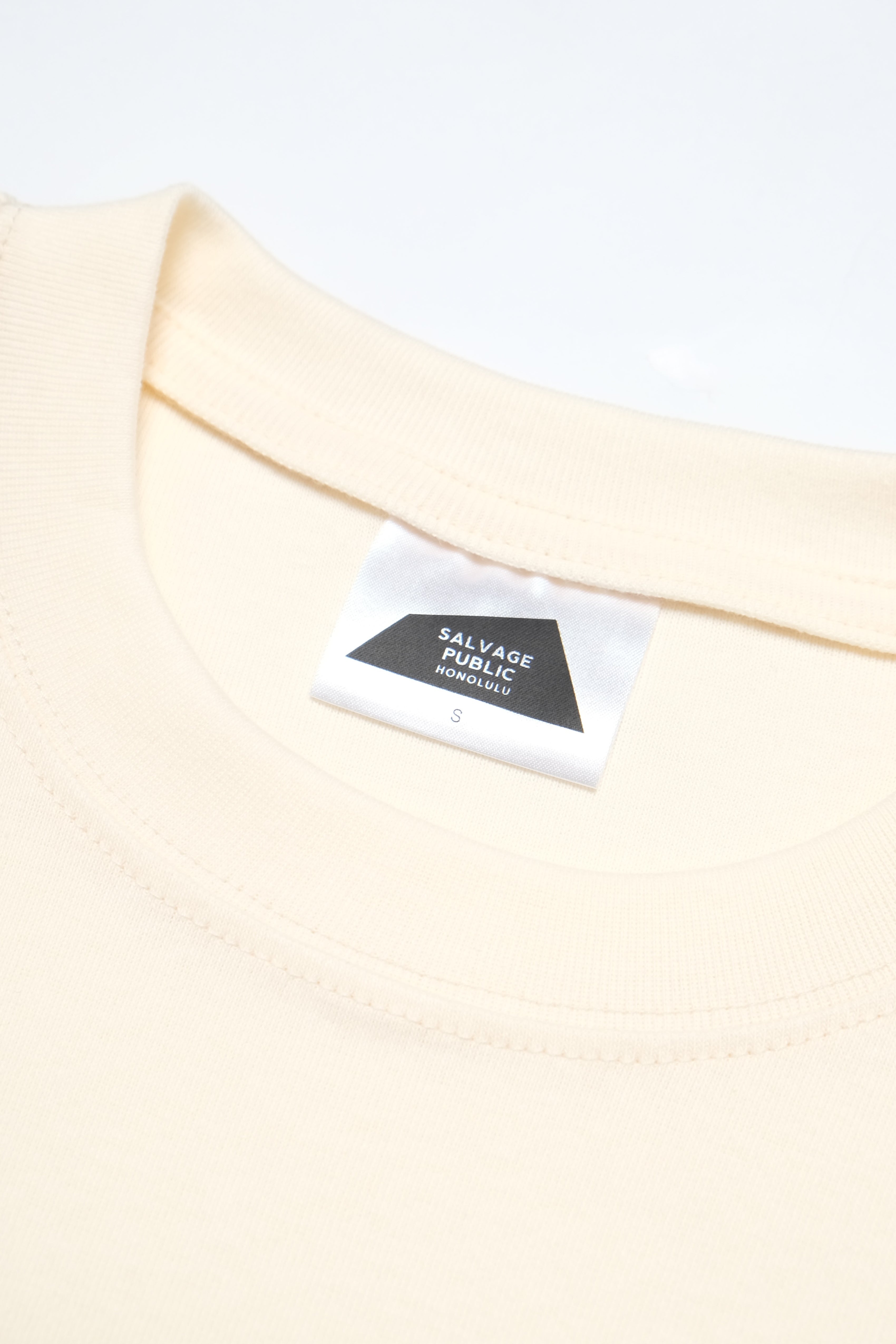 Women's T-Shirt -Aloha Puffy - Macadamia
